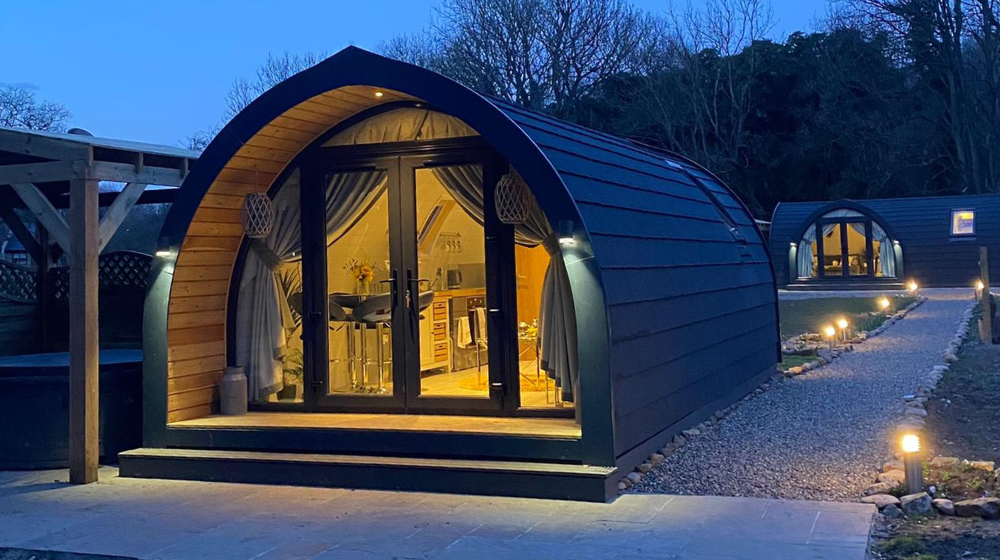 Glamping Pods Large nighttime