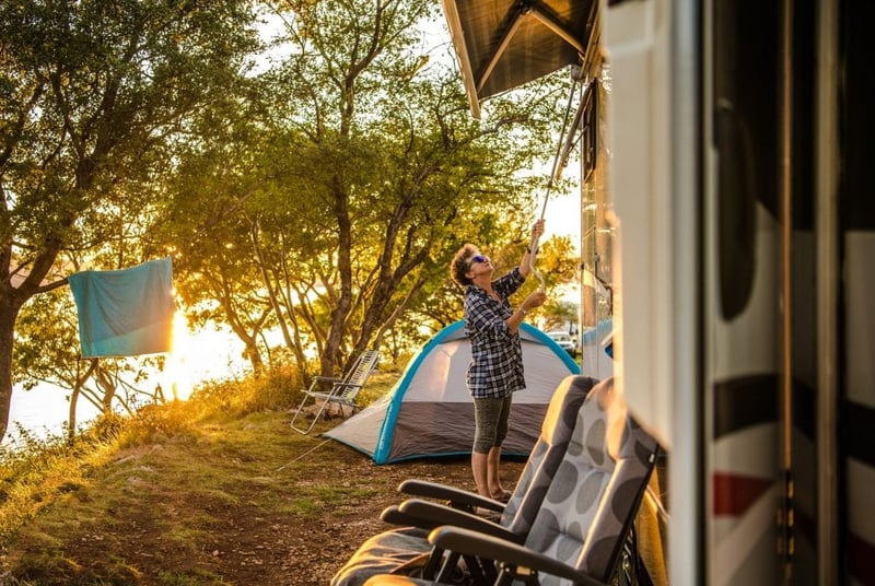 glamping site campsite difference